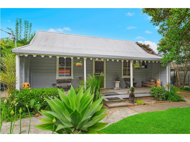 16 Thomas Street, Johns River NSW 2443