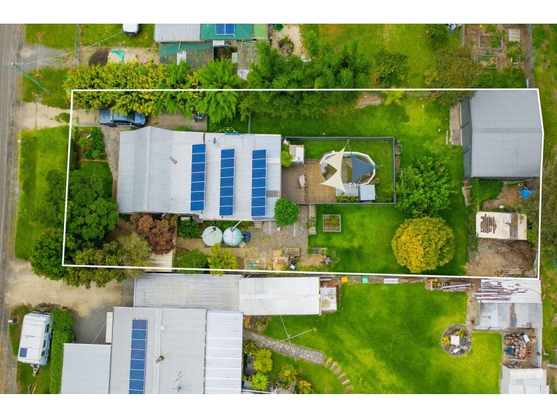 16 Thomas Street, Johns River NSW 2443