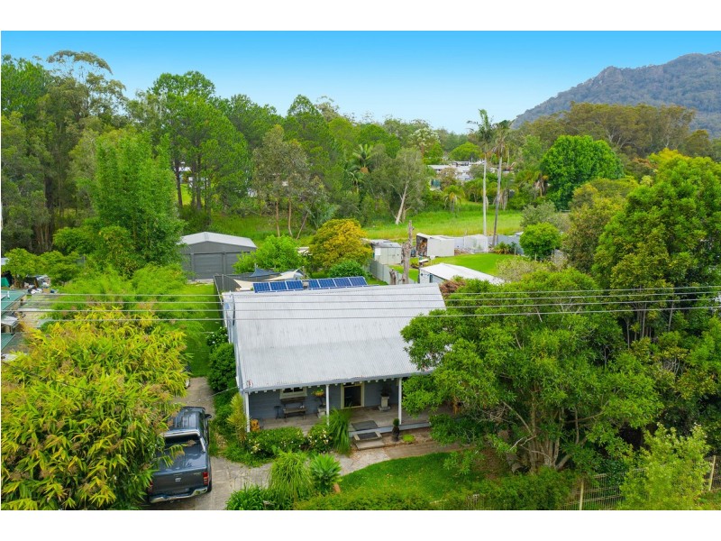 16 Thomas Street, Johns River NSW 2443