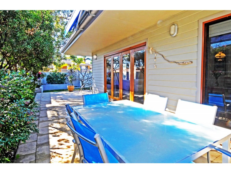 1 Bayside Avenue, North Haven NSW 2443