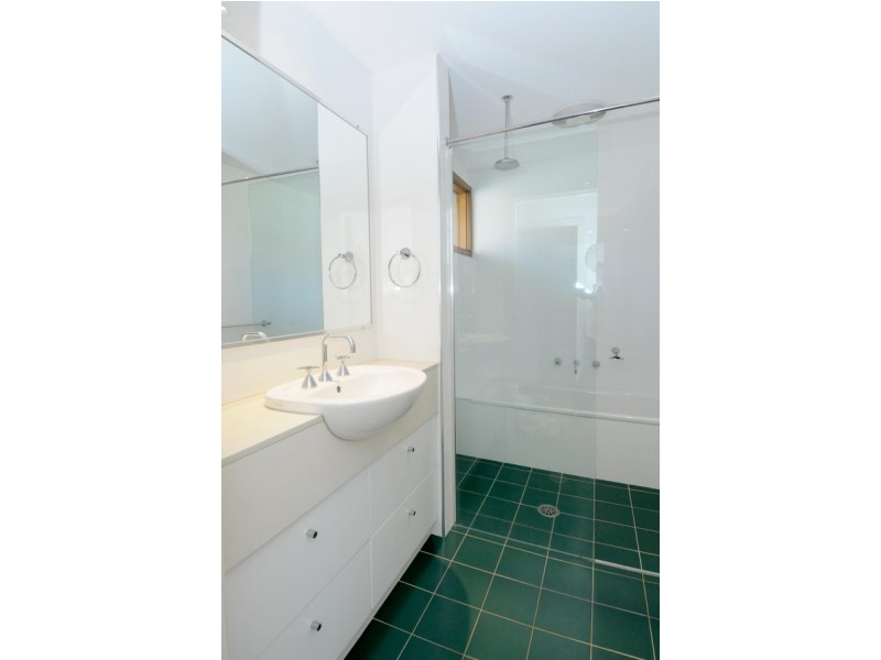 1 Bayside Avenue, North Haven NSW 2443