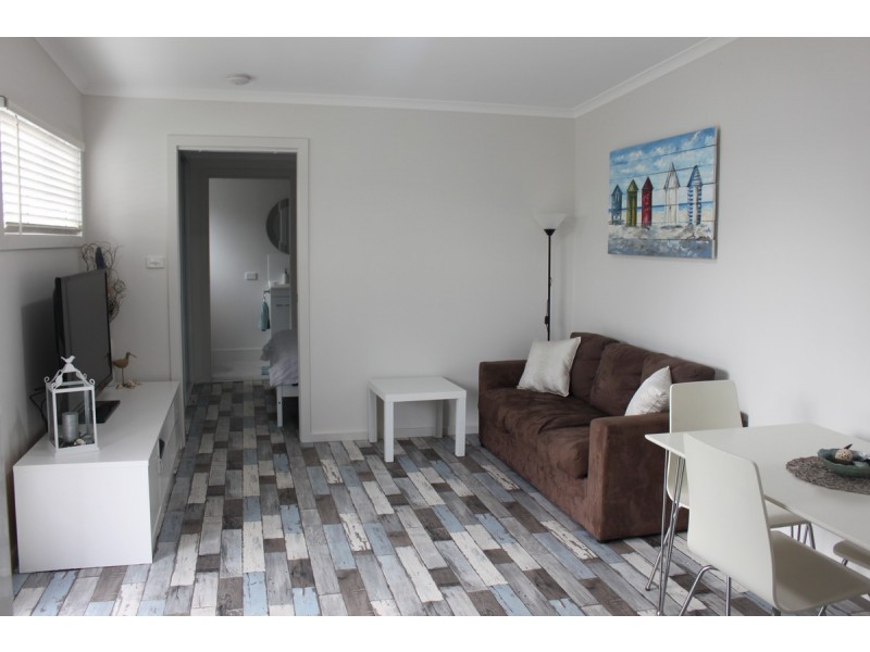 2/1705 Ocean Drive, Lake Cathie NSW 2445