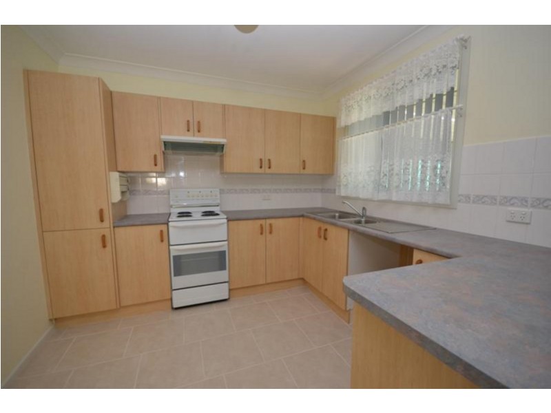 4 Lilli Pilli Close, Lakewood NSW 2443