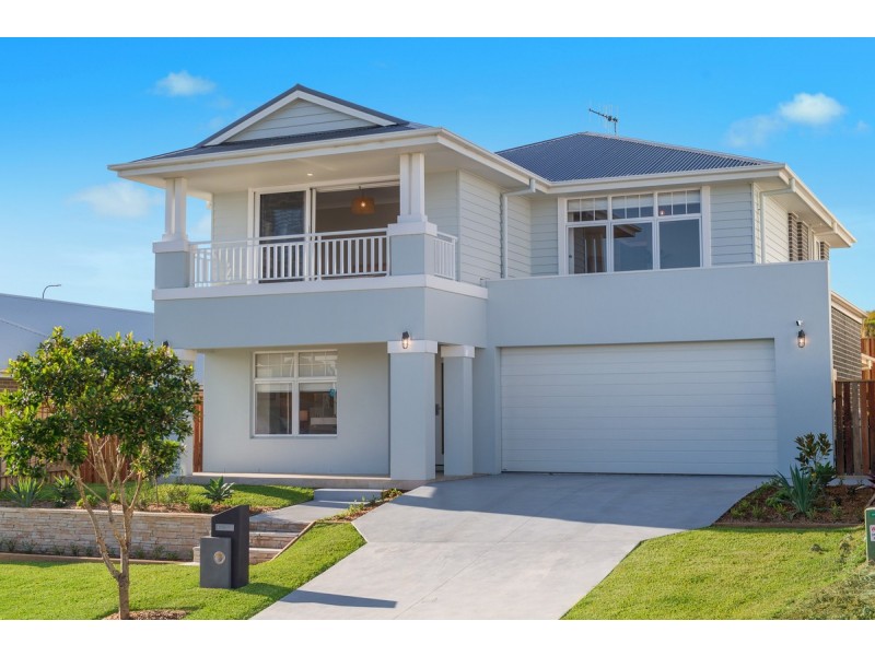 15 Marine Parade, Lake Cathie NSW 2445