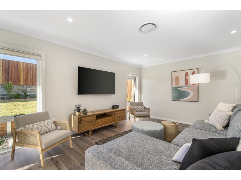 15 Marine Parade, Lake Cathie NSW 2445