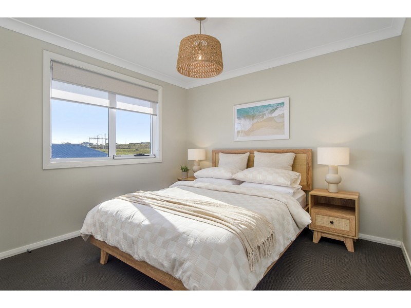 15 Marine Parade, Lake Cathie NSW 2445