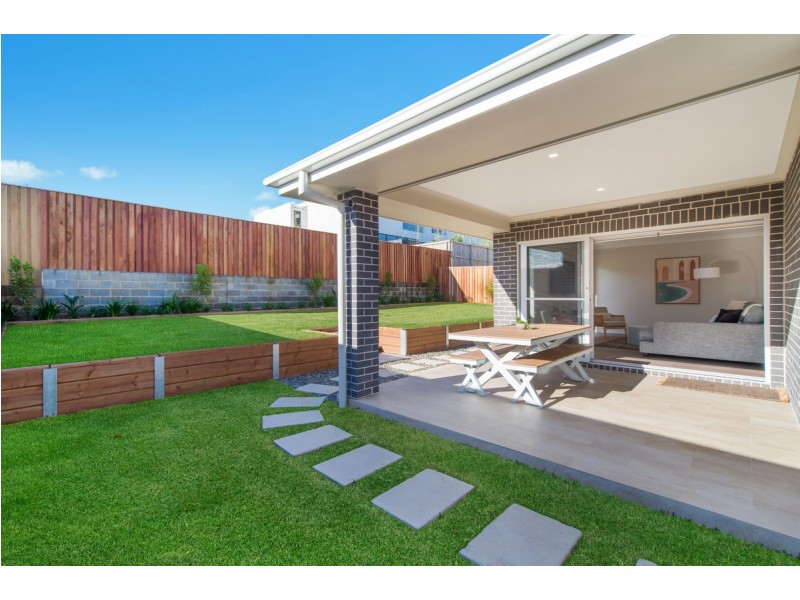 15 Marine Parade, Lake Cathie NSW 2445