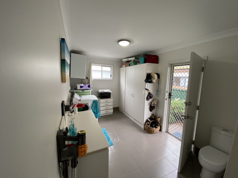 1705 Ocean Drive, Lake Cathie NSW 2445