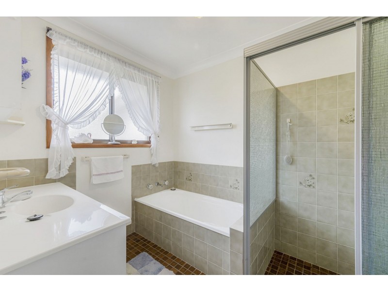 8 Honeysuckle Avenue, Lakewood NSW 2443