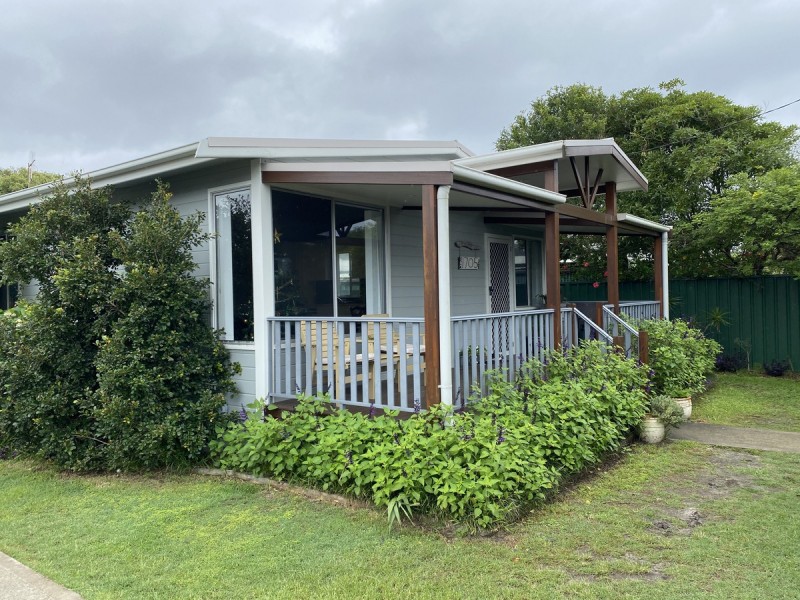 1/1705 Ocean Drive, Lake Cathie NSW 2445