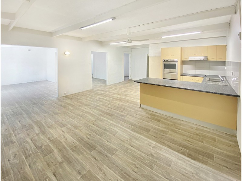 1707 Ocean Drive, Lake Cathie NSW 2445