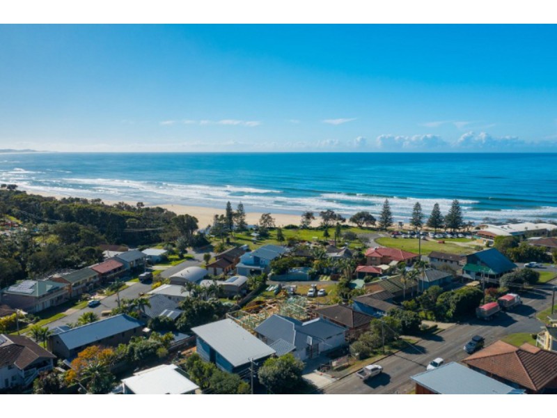 975 Ocean Drive, Bonny Hills NSW 2445