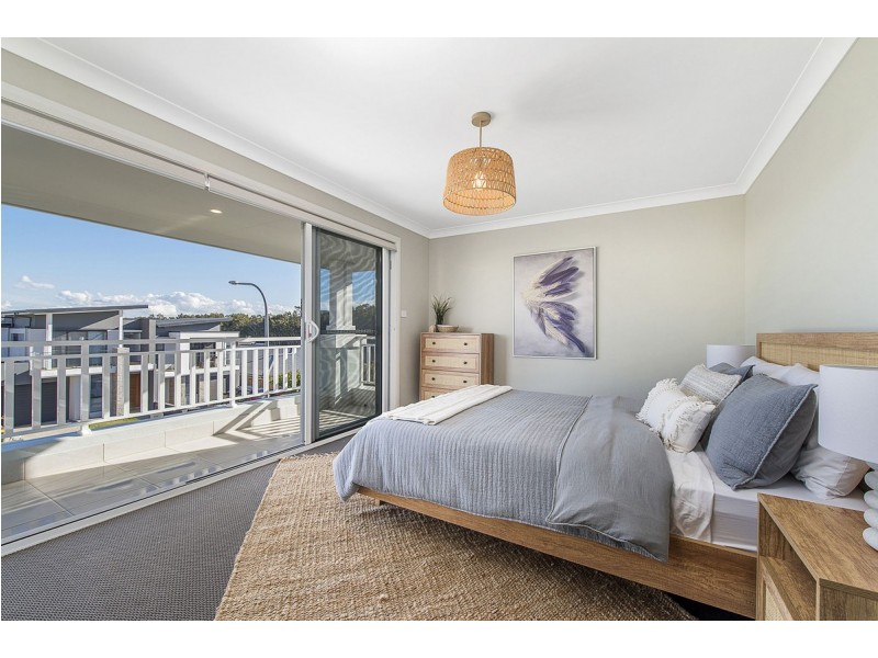15 Marine Parade, Lake Cathie NSW 2445