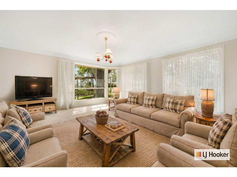 21 Lakeview Crescent, West Haven NSW 2443