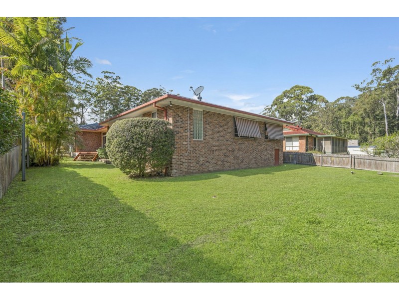 21 Lakeview Crescent, West Haven NSW 2443