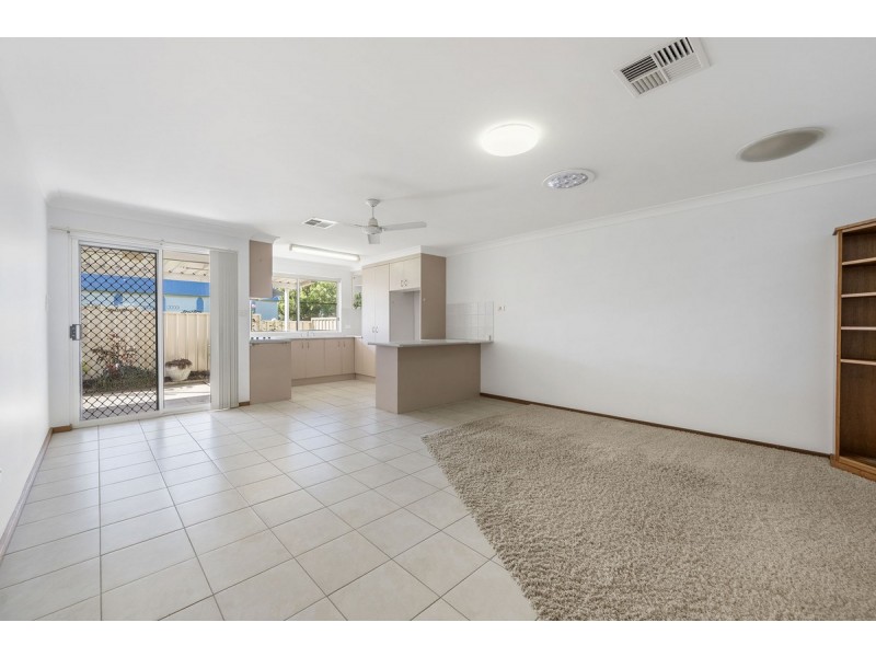 8/52 Bold Street, Laurieton NSW 2443