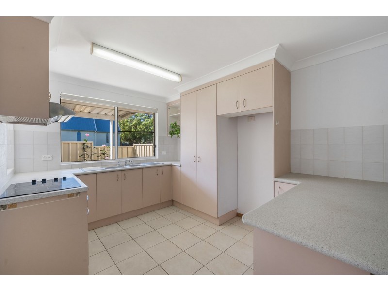 8/52 Bold Street, Laurieton NSW 2443