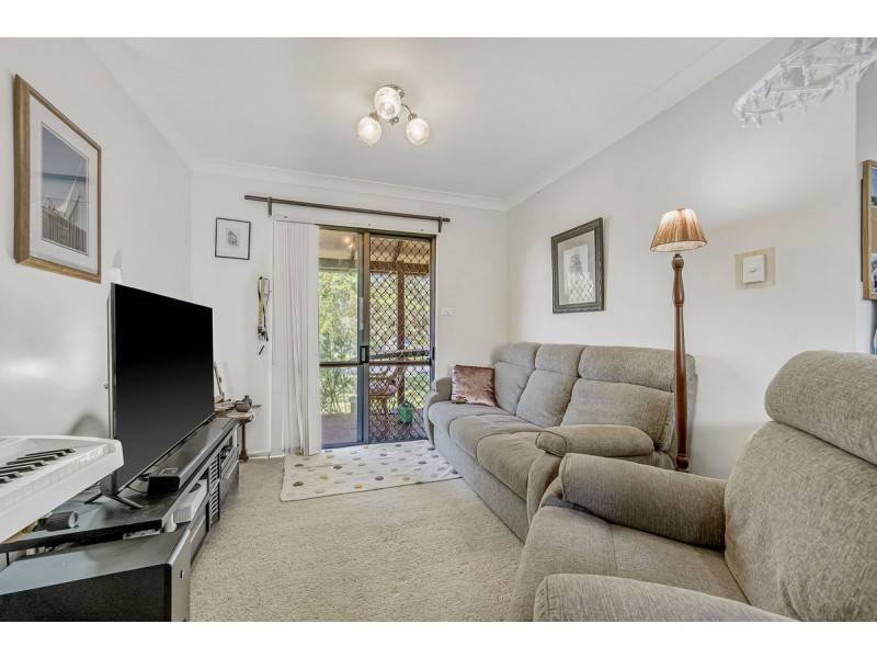 15 Castle Street, Laurieton NSW 2443