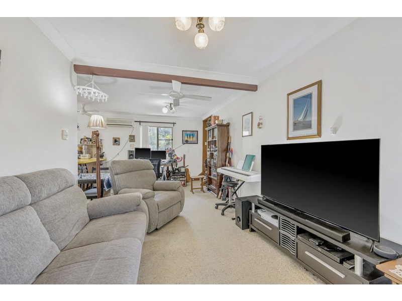 15 Castle Street, Laurieton NSW 2443