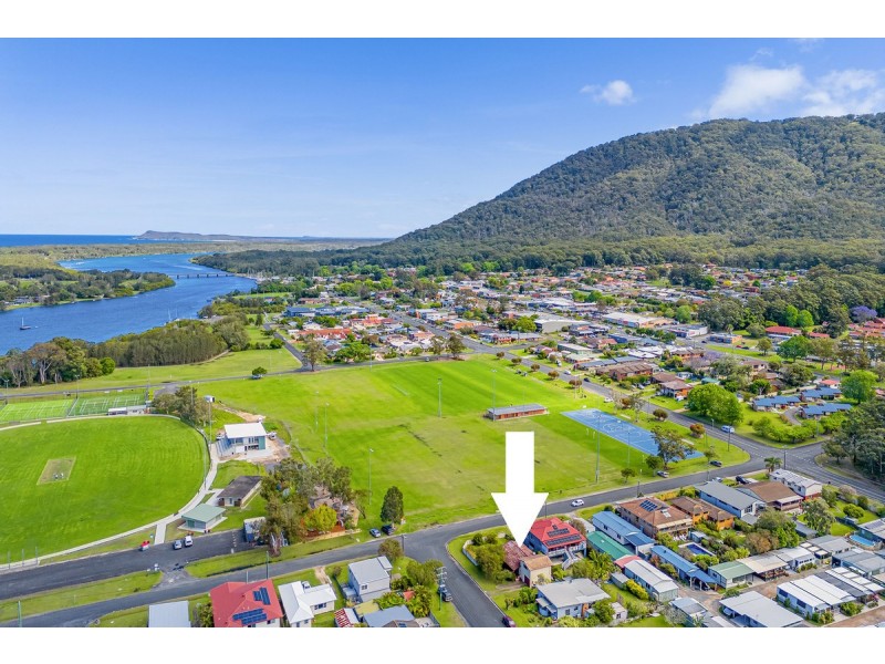 15 Castle Street, Laurieton NSW 2443