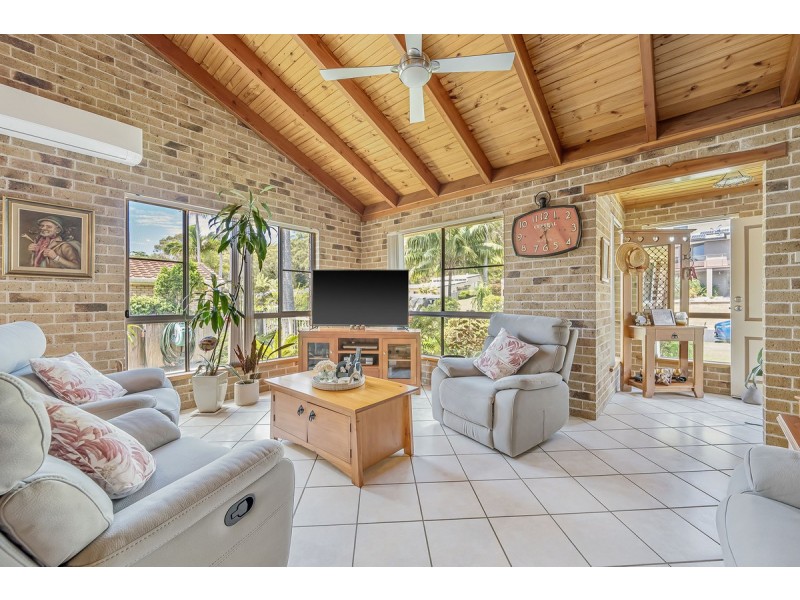 23 Scarborough Way, Dunbogan NSW 2443