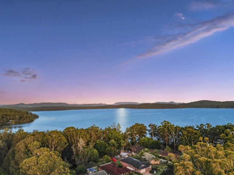 10 Lakeview Crescent, West Haven NSW 2443