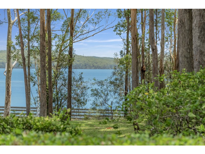 10 Lakeview Crescent, West Haven NSW 2443