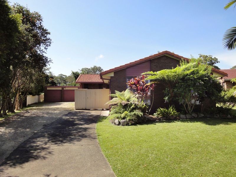 8 Phillip Close, Laurieton NSW 2443