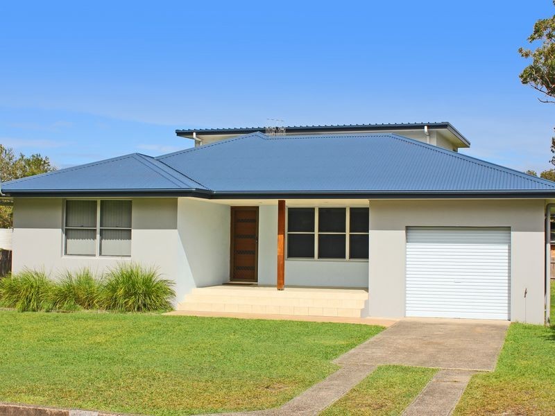 8 Cook Street, North Haven NSW 2443