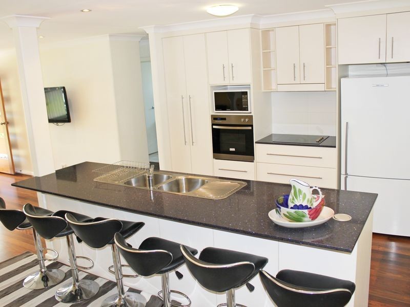 8 Cook Street, North Haven NSW 2443