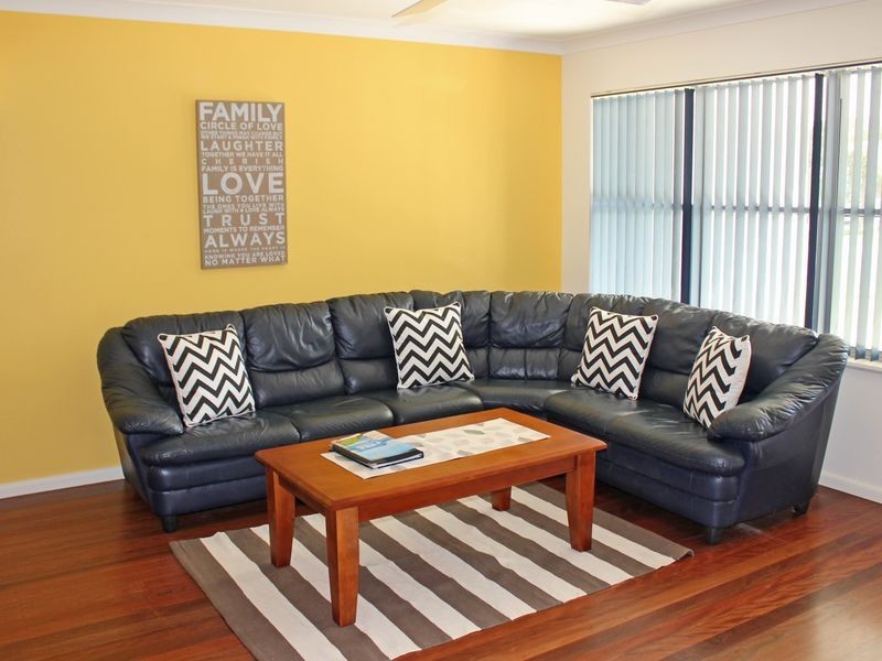 8 Cook Street, North Haven NSW 2443