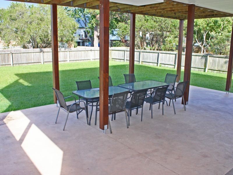 8 Cook Street, North Haven NSW 2443