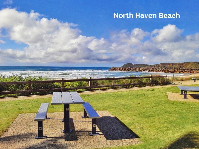 8 Cook Street, North Haven NSW 2443