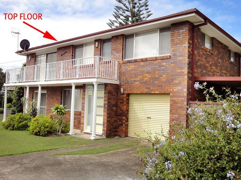 1/2 Allenwood Street, Dunbogan NSW 2443