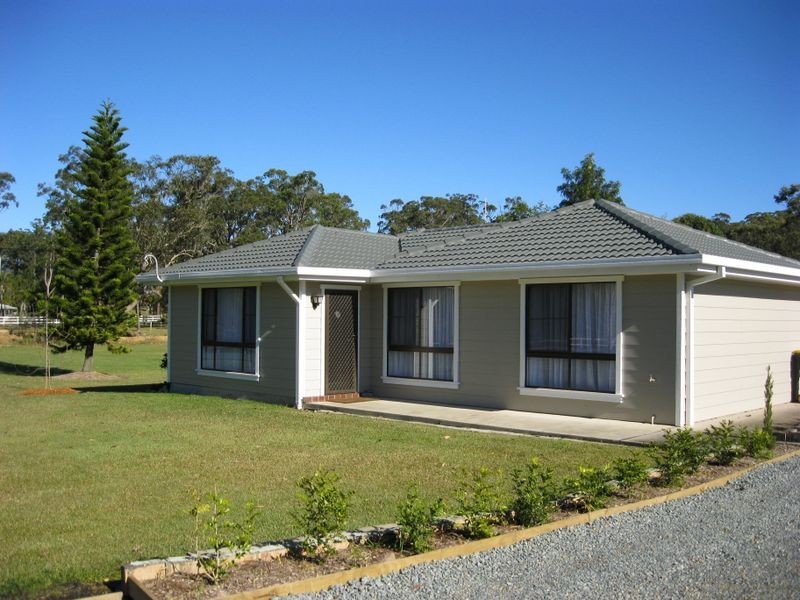 4 Glen Haven Drive, Kew NSW 2439