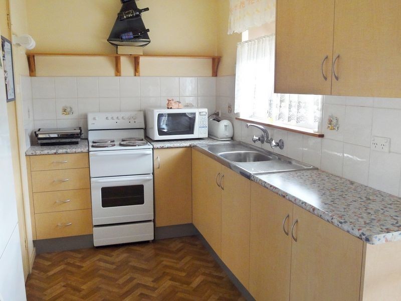 469 Ocean Drive, Laurieton NSW 2443