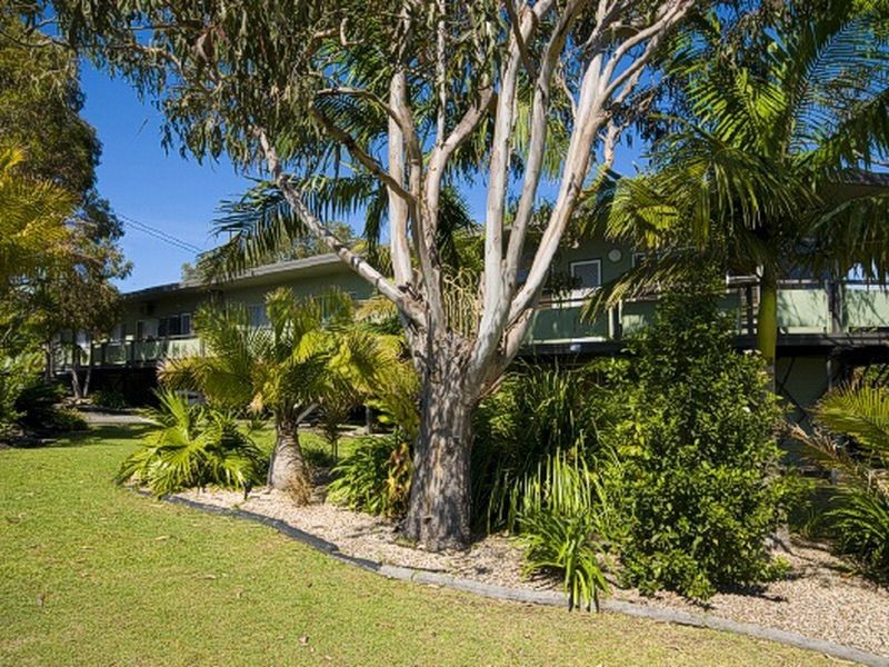 2/1639 Ocean Drive, Lake Cathie NSW 2445
