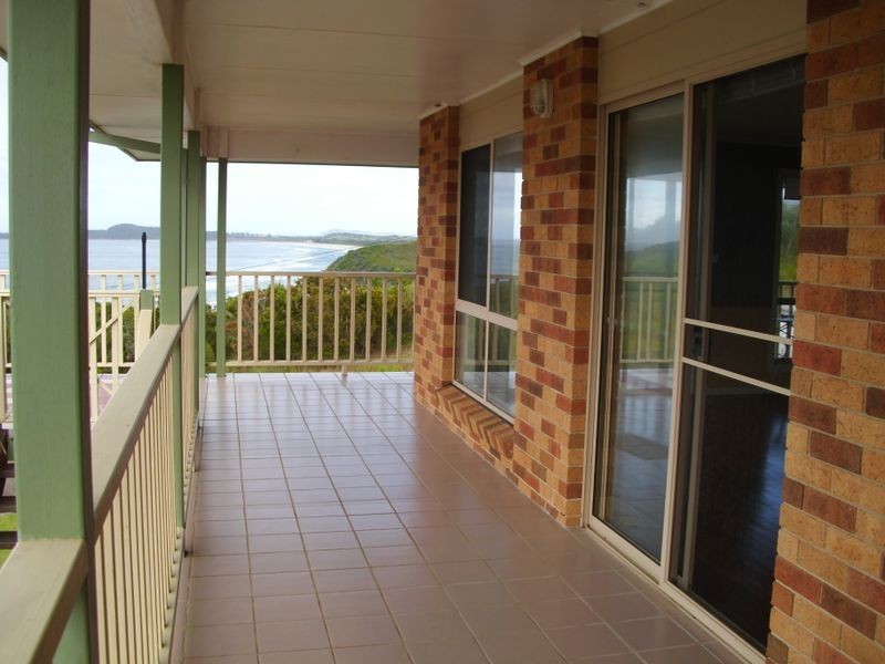 4 Skyline Place, Bonny Hills NSW 2445