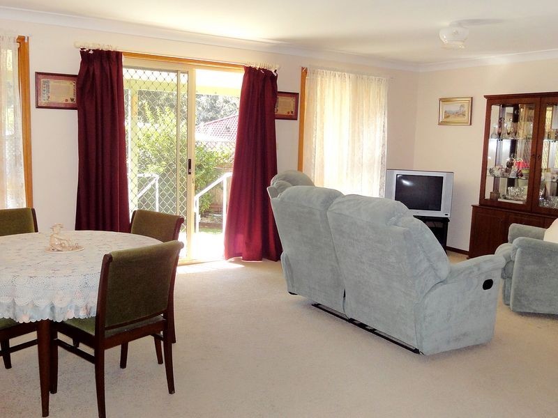 2/6 Tallowood Close, Laurieton NSW 2443