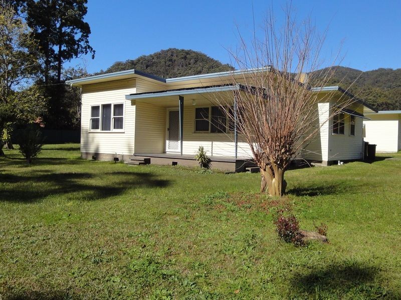 292 Ocean Drive, Laurieton NSW 2443
