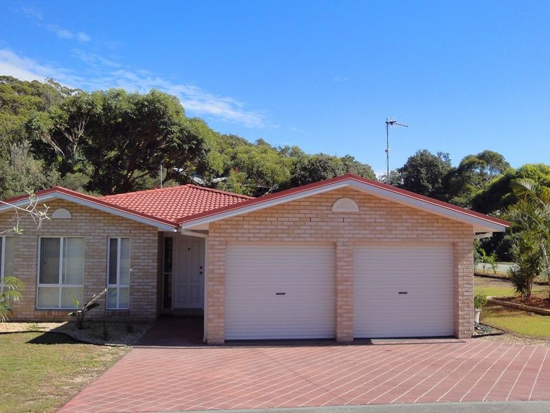 2 Iluka Way, Dunbogan NSW 2443