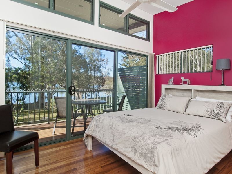 393 Ocean Drive, Laurieton NSW 2443