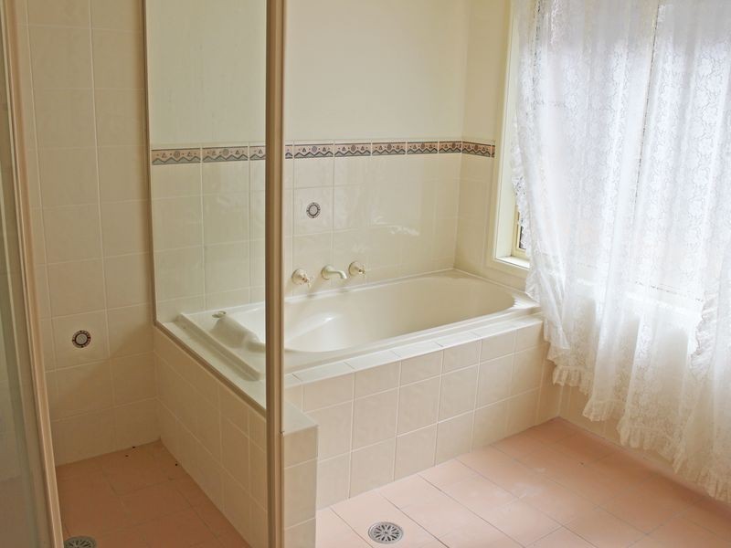 8 Woolybutt Place, Laurieton NSW 2443