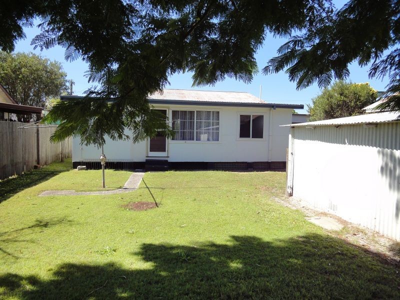 8 George Street, Laurieton NSW 2443