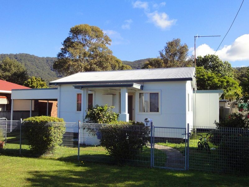 8 George Street, Laurieton NSW 2443