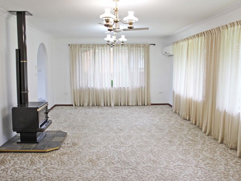 11 Ellenborough Close, Wauchope NSW 2446