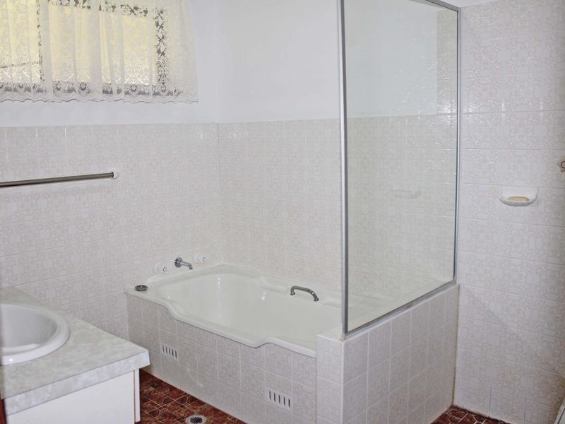 11 Ellenborough Close, Wauchope NSW 2446