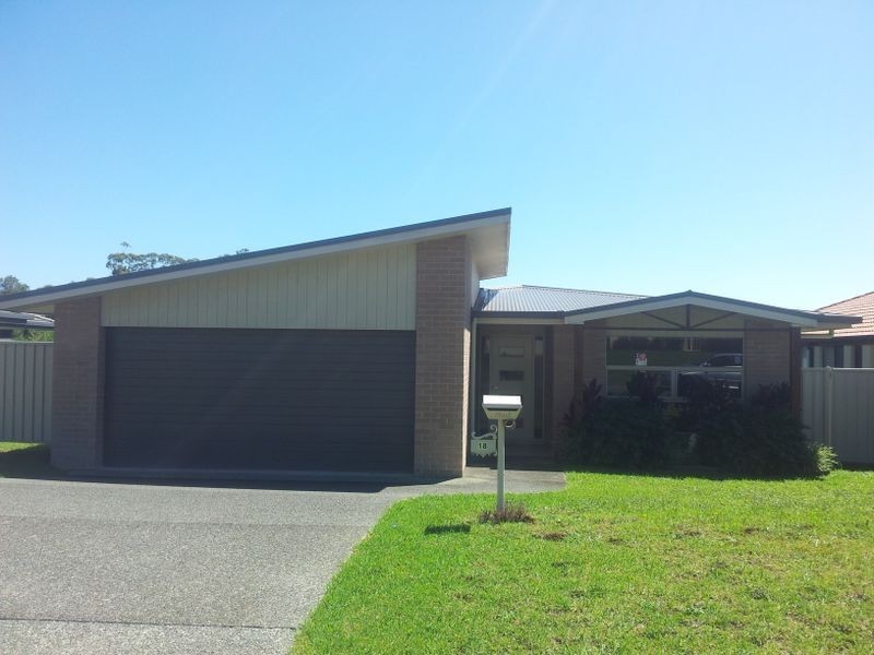 18 Crosslands Avenue, Wauchope NSW 2446