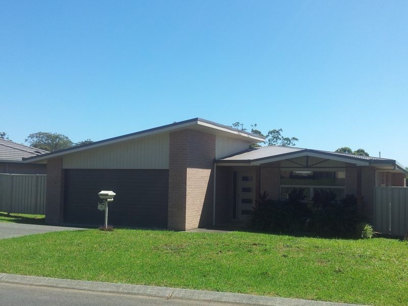 18 Crosslands Avenue, Wauchope NSW 2446