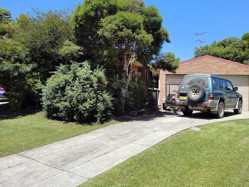10 Cook Close, Laurieton NSW 2443